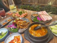 -明洞阿姨·韩式酱蟹烤肉·创意料理(三元桥店)