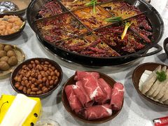 -正贰捌经重庆老火锅(建设路店)