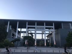 -中国人民大学图书馆新馆