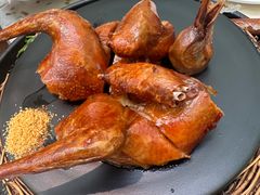 玻璃皮润烧乳鸽-大树餐厅(环球港店)