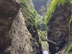 -龙水峡地缝景区