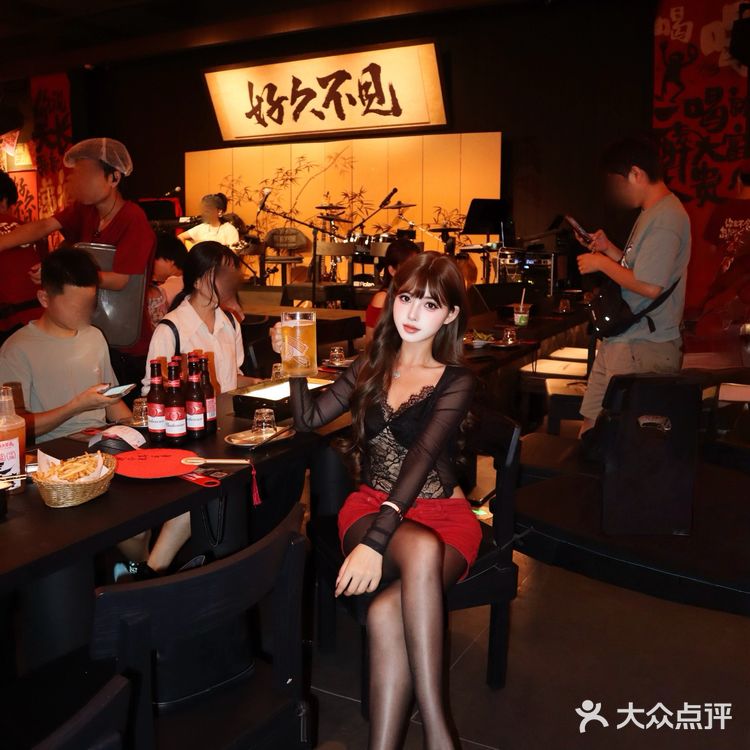 🔥🪭響LiveHouse原班人马开的烧烤酒馆