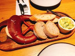 黄油大蒜配新鲜面包-The Diner X餐厅(青岛万象城店)
