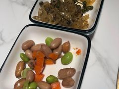 开胃小菜-领鲜天下·焗海鲜·花胶鸡(天目里店)