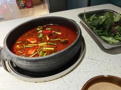 -贵府酸汤牛肉火锅·贵州老字号(飞山街店)