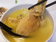 -鲜入围煮花胶鸡海鲜火锅