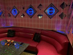 -乐翻天量贩式KTV(淞发路店)