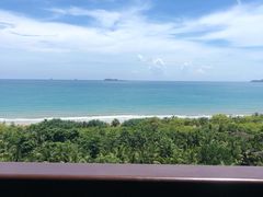 -三亚湾海居铂尔曼度假酒店