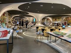 -钟书阁(珍园店)