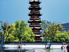 -龙华寺