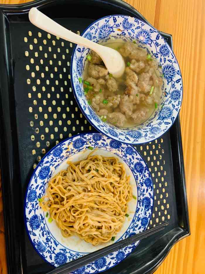 尚干小吃(站前路店)-"发车前吃个早午餐,点评上看这家比较不错就.