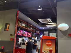 大堂-何记花甲(海岸城旗舰店)
