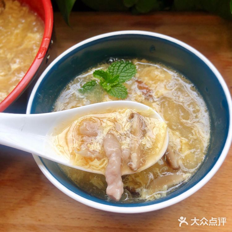 啤啤有煮意之减脂汤谱【浮皮香菇肉丝羹】