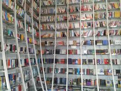 -钟书阁(松江泰晤士小镇店)