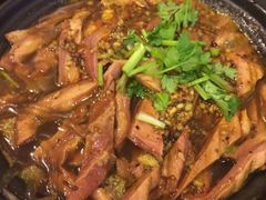 -三鞭一花·独一处·元英砂锅(海光寺店)