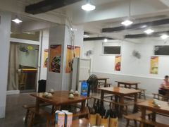 大堂-陈有良尖椒鸡(渝中旗舰店)