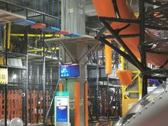 -嗨翻Hi-Fun竞技主题乐园·蹦床亲子生日轰趴(国光1937店)