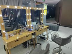 -企鹅照相馆(岗顶天娱店)