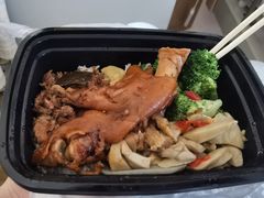 -红猪卤肉饭(大西洋美食城店)