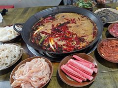-黄潇洒老火锅(九眼桥宏济巷店)