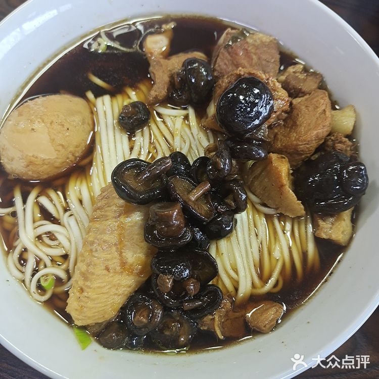 绿园区一家开了十几年的面店🍜 这个小菜真好吃