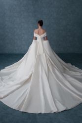 -MANLI BRIDAL婚纱