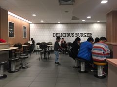 -麦当劳(中唱大厦店)