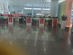 -麦当劳(上海虹桥站30B检票口楼上)