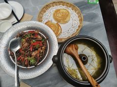 -蔼若春.传承三十年云南菜(金碧公园店)