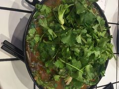 招牌炸酱酸辣米线-肥汁米蘭香港米线(长宁来福士店)