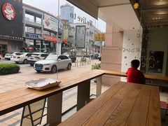 -顶东面包花园·生日蛋糕(世博店)