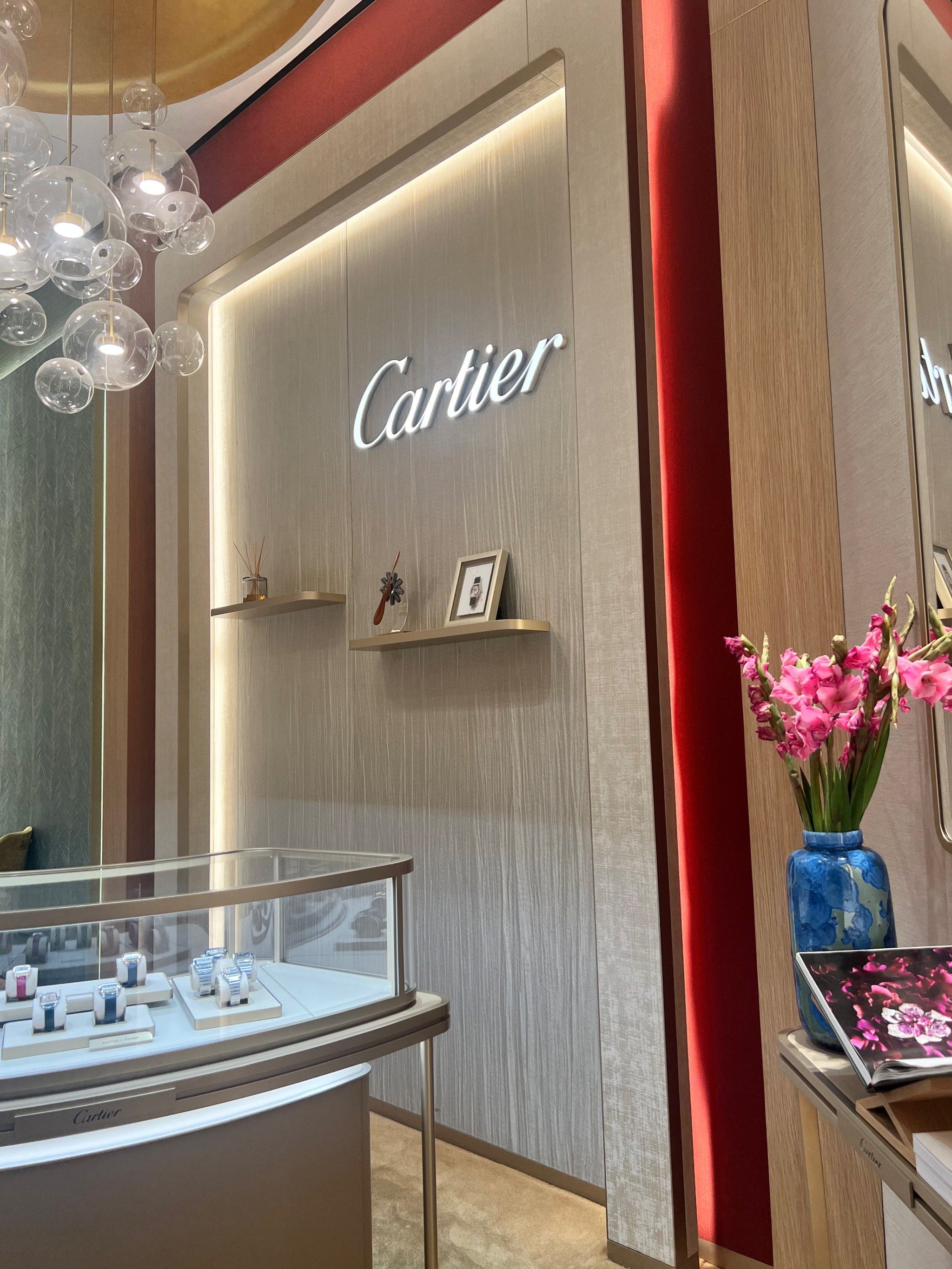  重庆时代广场卡地亚专柜