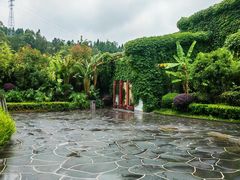 -腾冲洞山温泉村