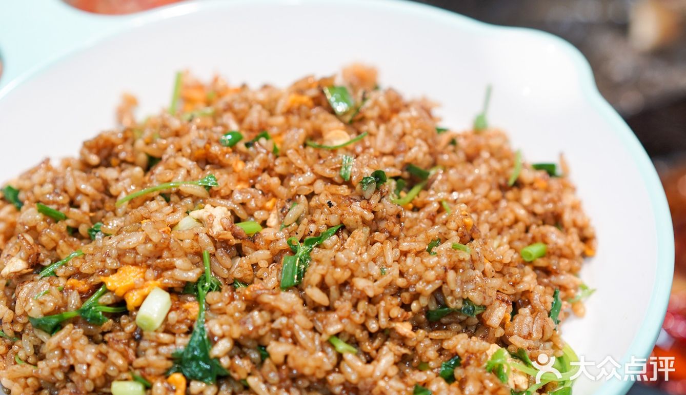 温暖人心和胃的烟火气息老火锅｜樂火锅