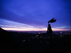 -鬼笑石后山停车场