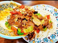 -歹歹的加个面过油肉拌面
