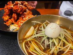 -军硕烤肉·部队火锅(二七万达店)
