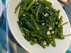 -昱龙大盆牛蛙馆(三兴街总店)