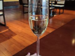-广州富力君悦大酒店·关系酒廊