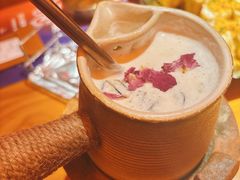 玫瑰鲜奶茶-何师烧烤·小龙虾·江湖川菜·精酿啤酒(中铁西城店)