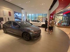 -TESLA 特斯拉(广州天环广场体验店)