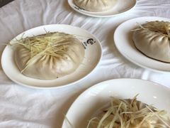 陈士荣蟹黄汤包-鸿运酒楼