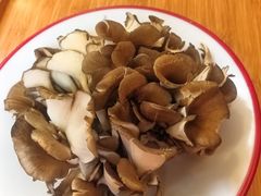 -毛辣果·贵州红酸汤牛肉火锅(西单店)