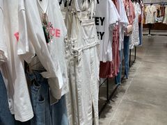-URBAN REVIVO(西安Momopark店)
