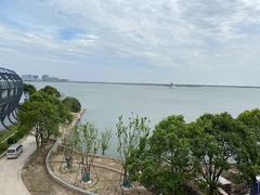 -上海滴水湖皇冠假日酒店