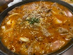 泡菜牛肉锅-付掌柜在成都·热炒砂锅集(金禾店)