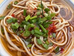 猪肉面-老光明岗琼甜茶馆