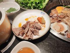 烤肉-钱小奴海鲜自助黑金店(杭州滨江龙湖店)