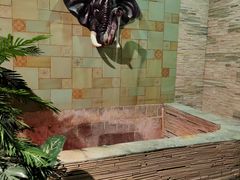 -泉城欧乐堡戏水湾艺术养生温泉