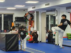 -adidas壹跆运动馆(世纪经贸大厦店)